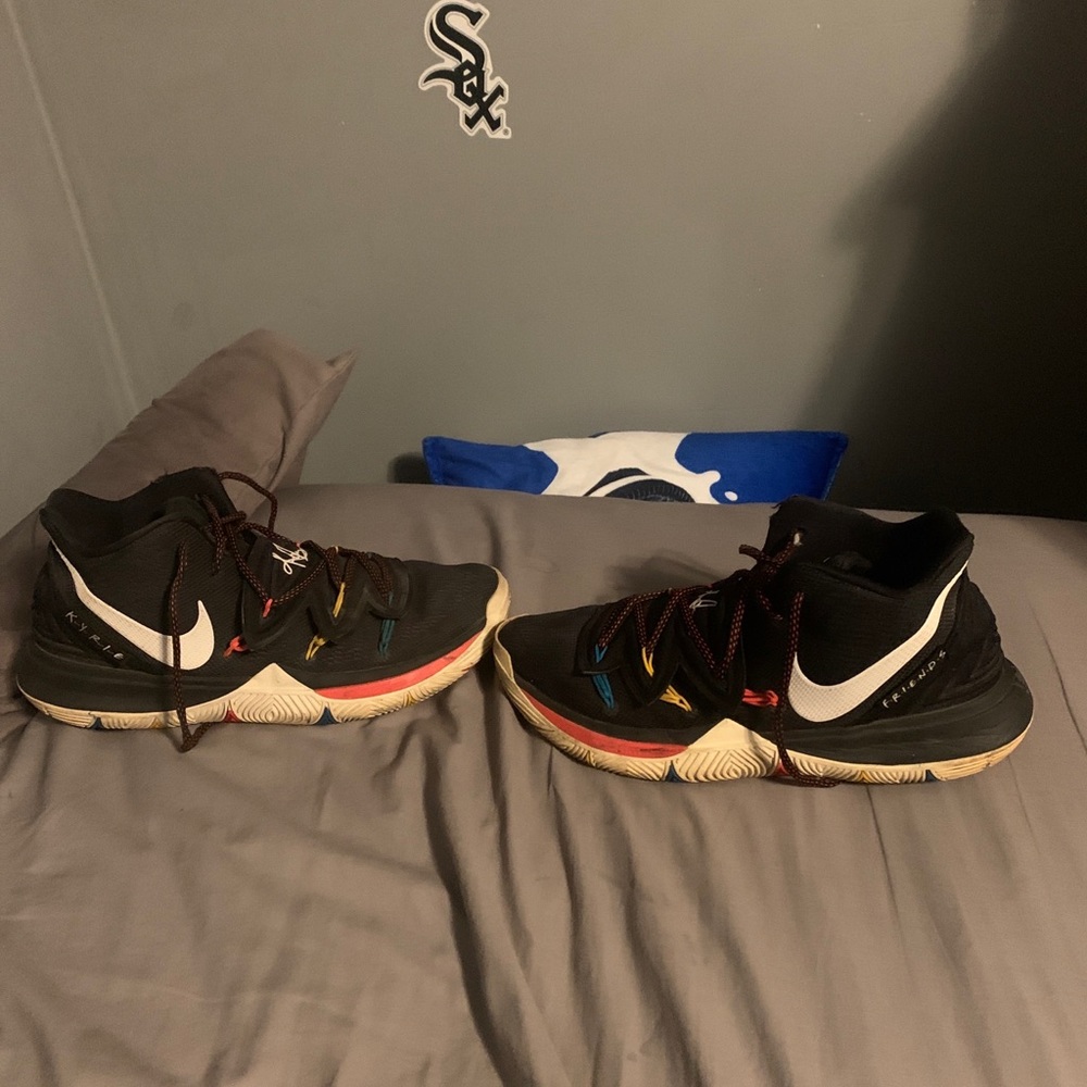 Nike Kyrie Friends size mens 13 read description